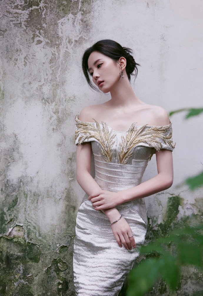 药屋少女的呢喃