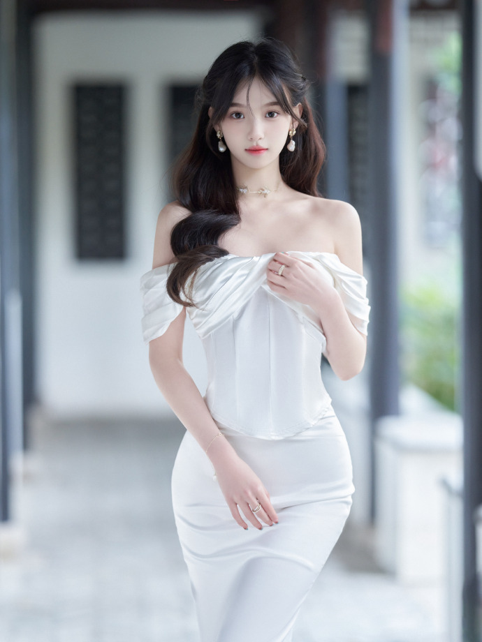 谢贤前女友CoCo账号头像变黑引发网友感慨
