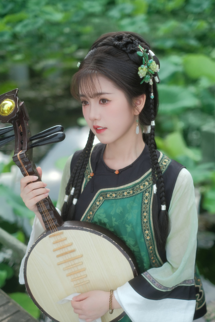 小妇人 封面